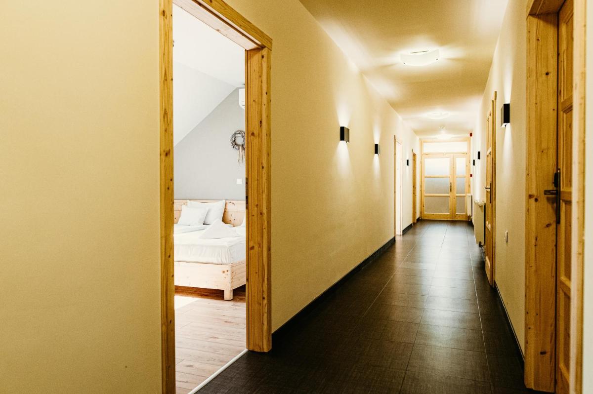 Kakukk Vendéglő Panzió - Housity