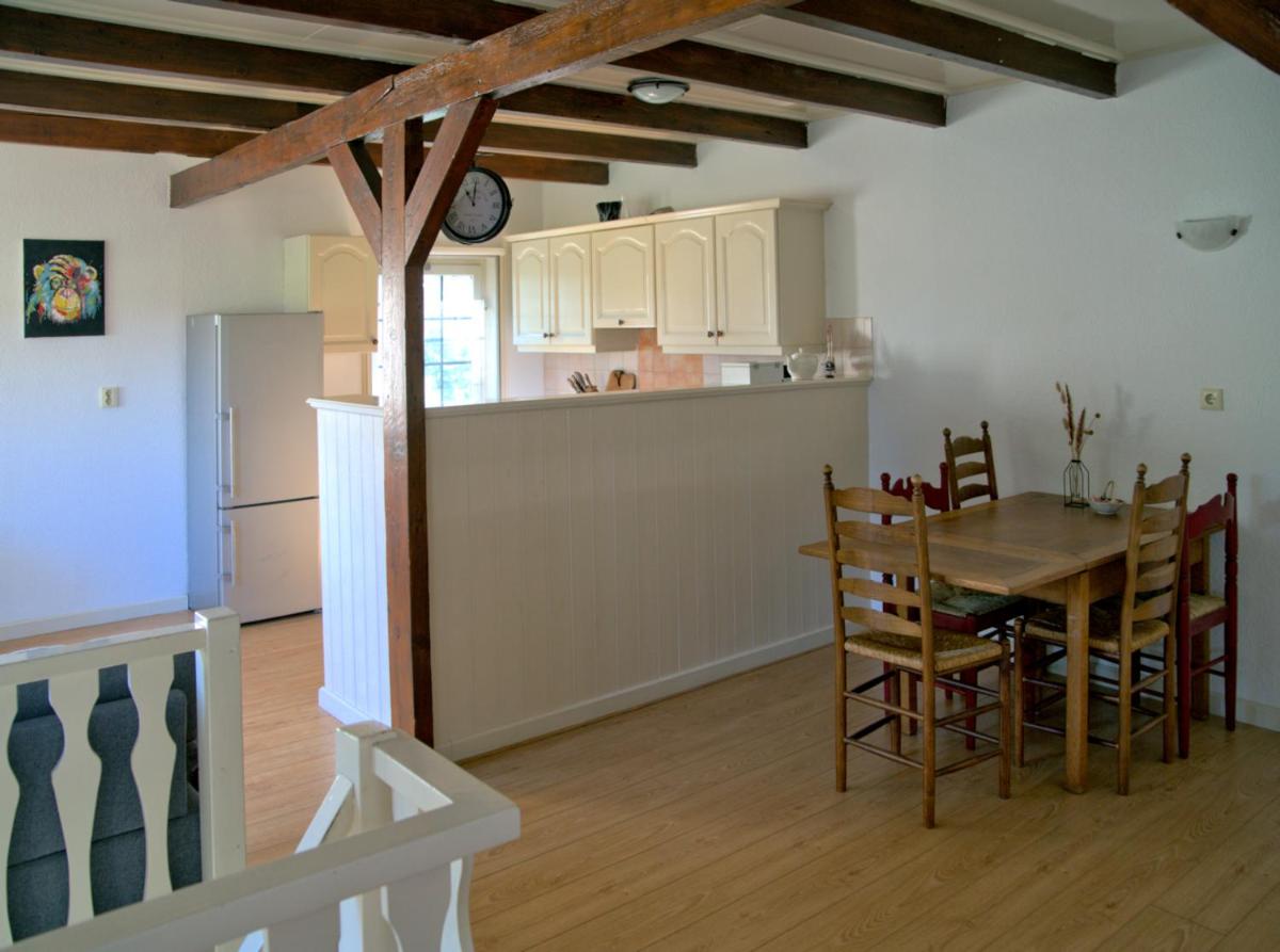 Sfeervolle bovenwoning uit 1916 met 2 slaapkamers - Housity