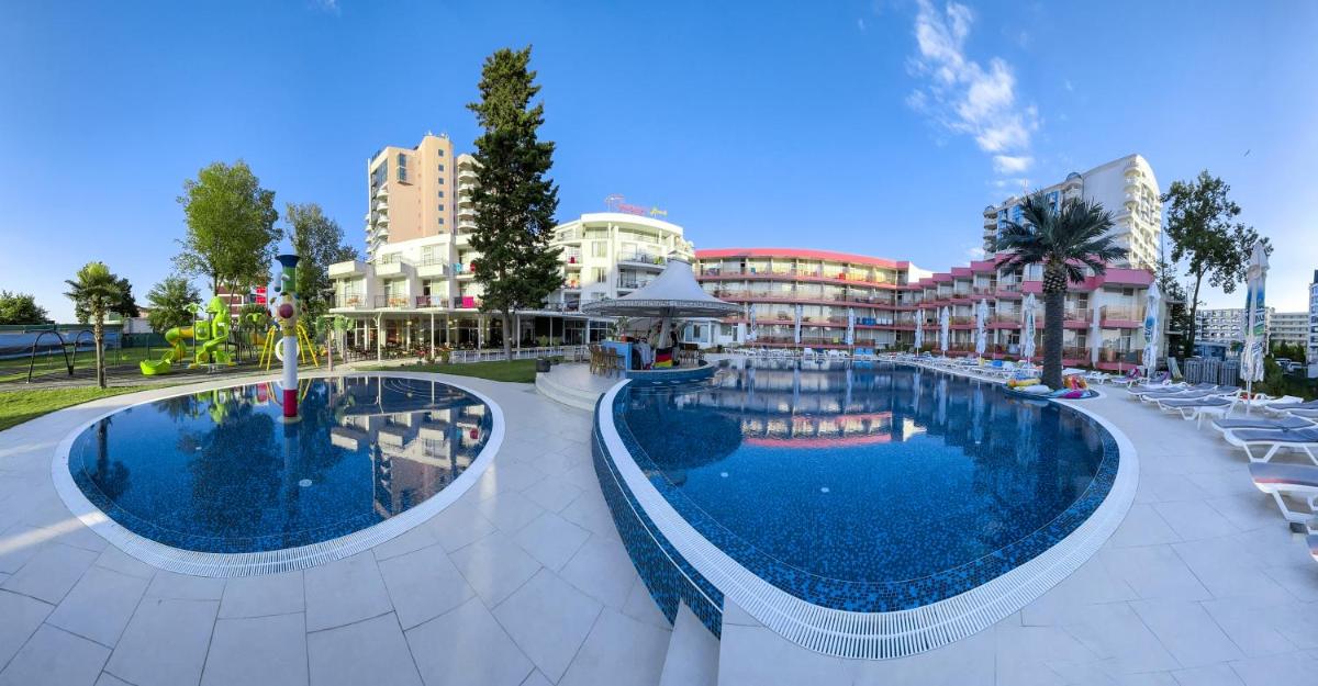 Flamingo Beach Hotel - Housity