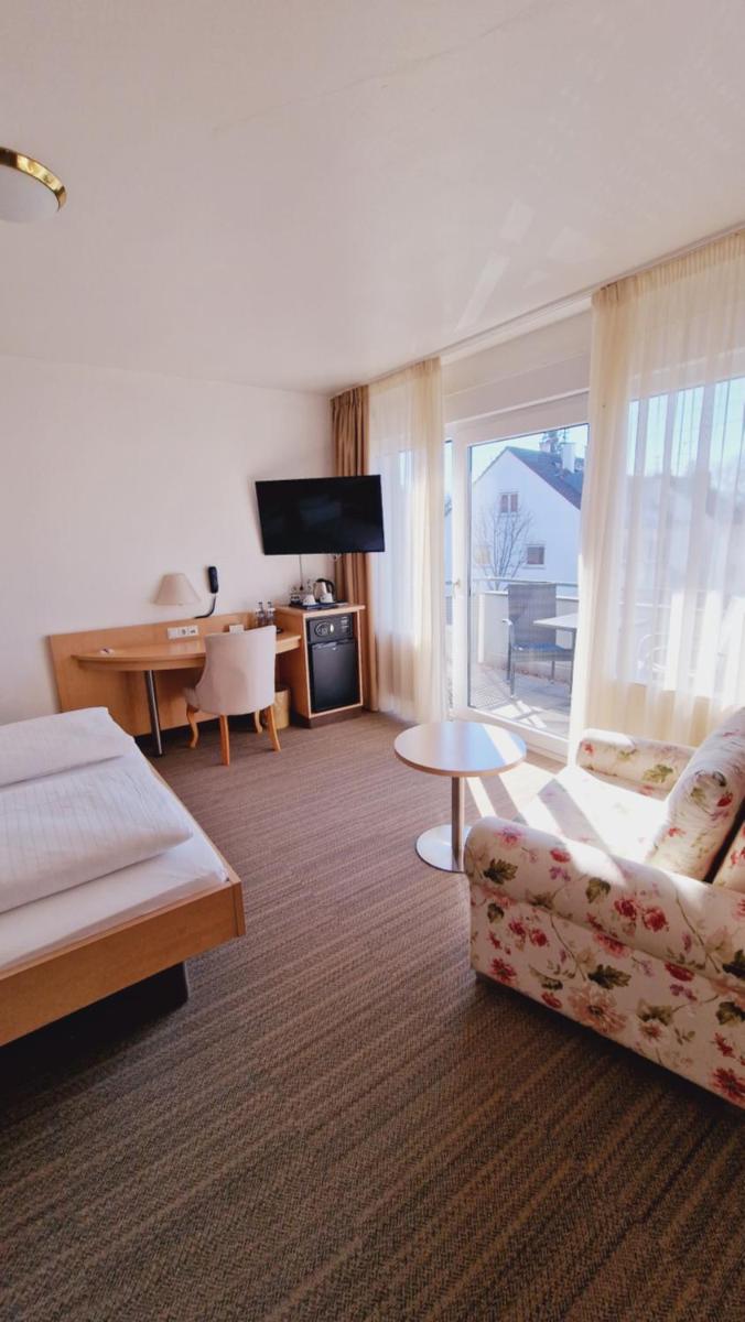 Hotel Garni - Housity