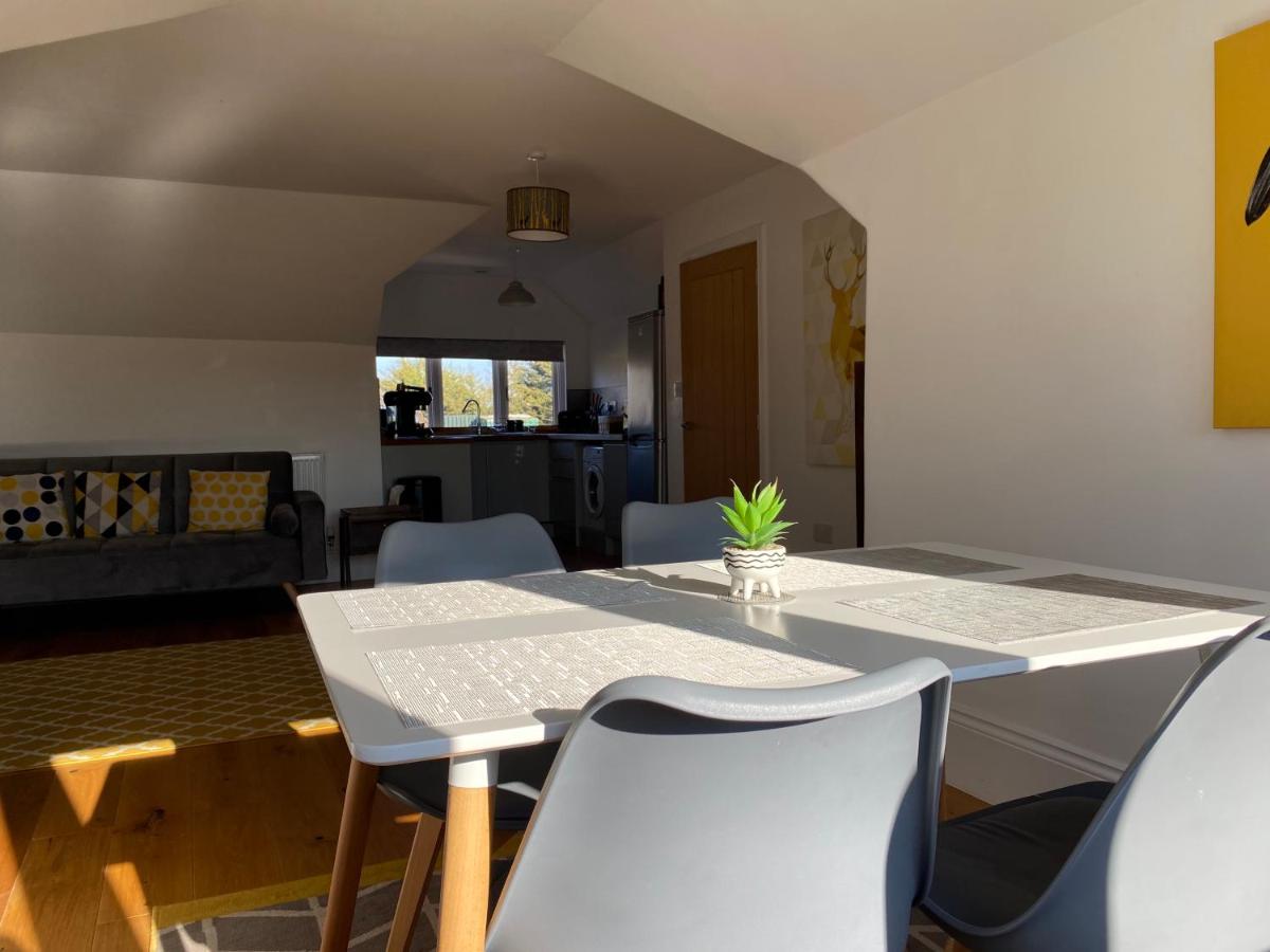 Stylish Georgian Apartment In An Ideal Location - Housity