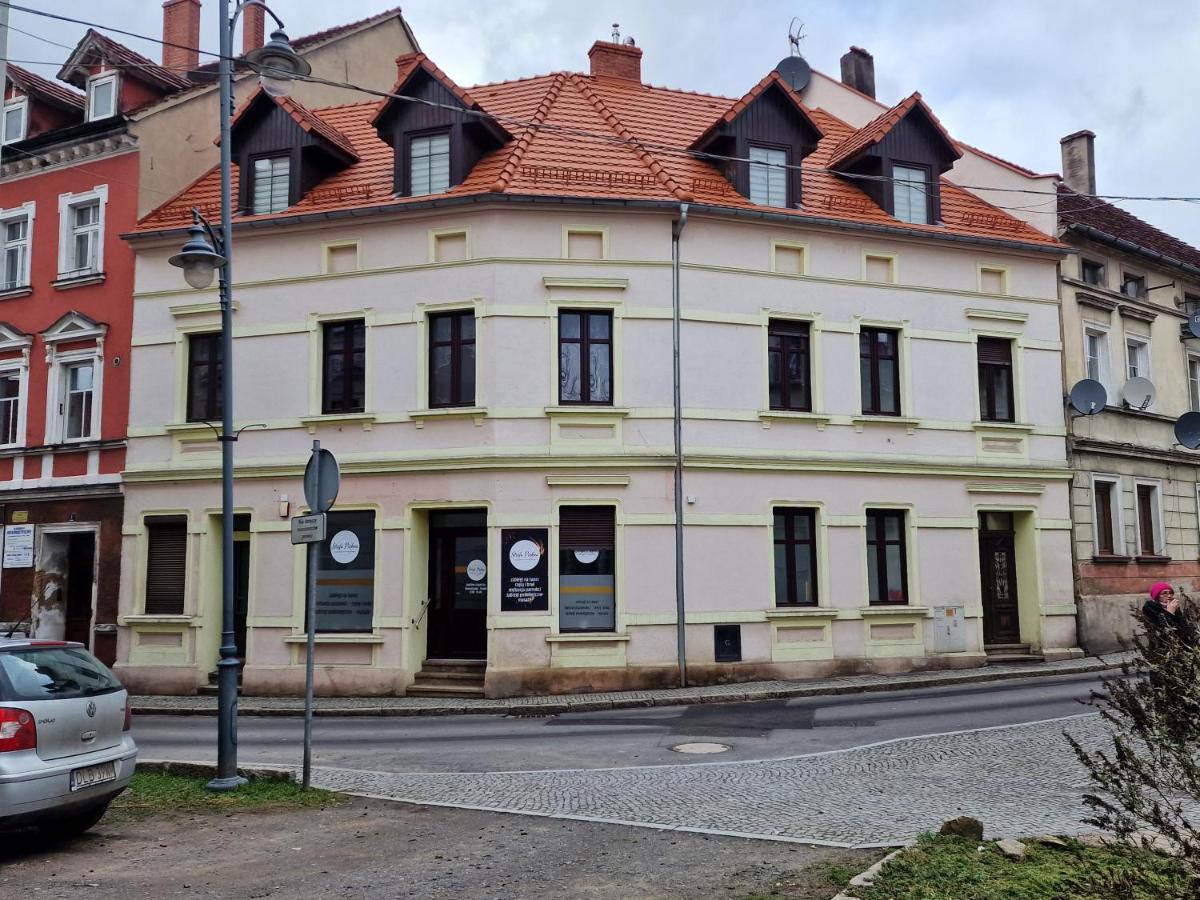 Noclegi Leśna - Housity
