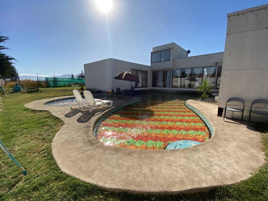 Casa en parcela con dos piscinas en Lo Solar - Housity