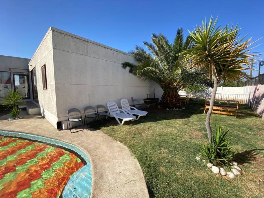 Casa en parcela con dos piscinas en Lo Solar - Housity