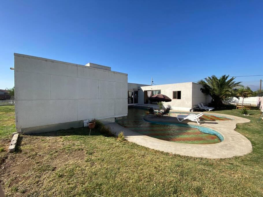 Casa en parcela con dos piscinas en Lo Solar - Housity