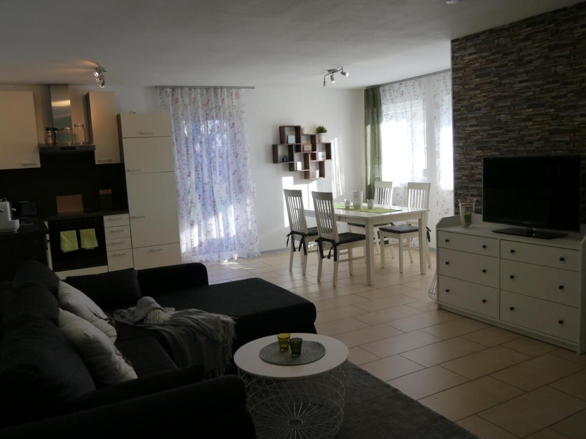 Ferienwohnung Kirchberg Uettingen - Housity