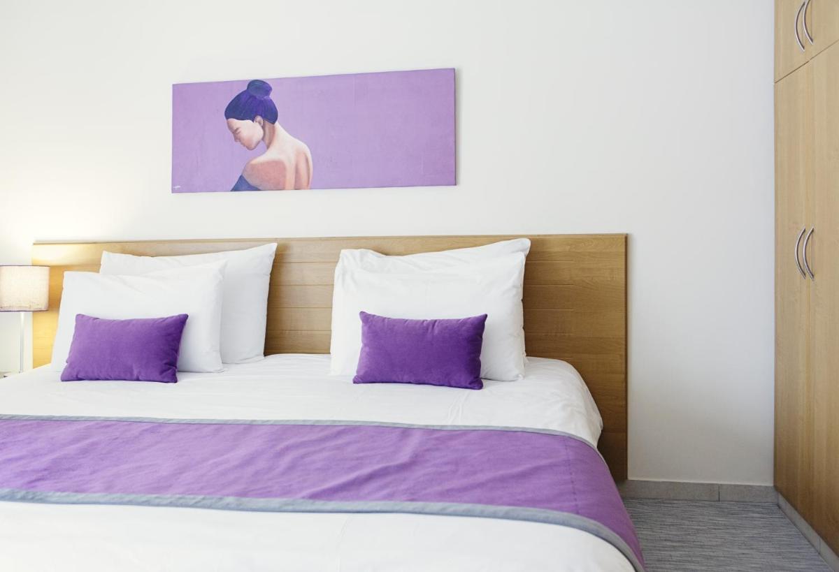 X2 by Smallville - Housity