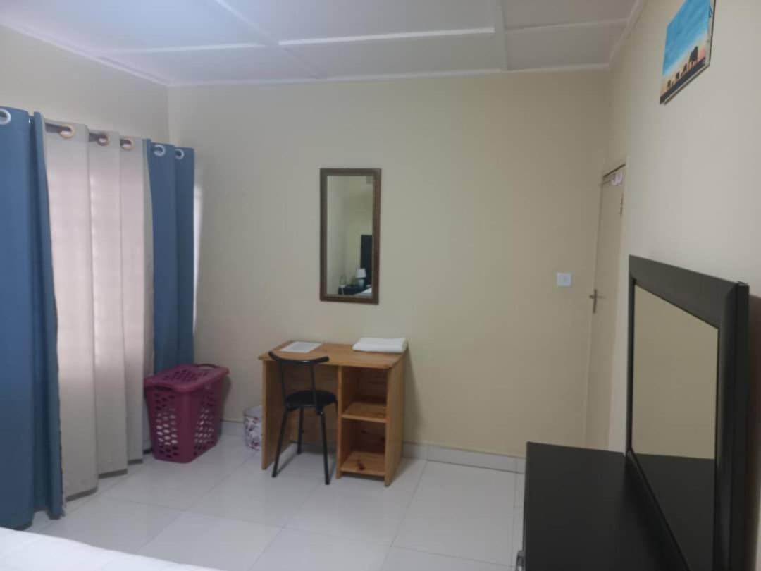 Kasuda three bedrooms house in Livingstone - Hizvo