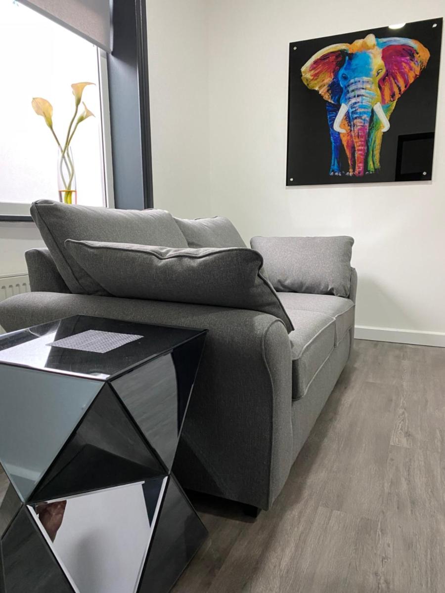 Apex Living NE - Carnegie House 4 Bed House, FREE PARKING FREE WiFi - Housity