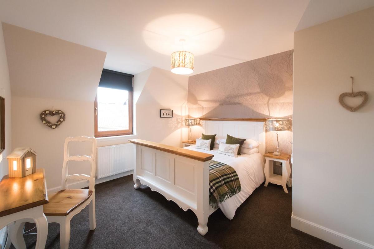 The Old Byre with Hot Tub - Housity