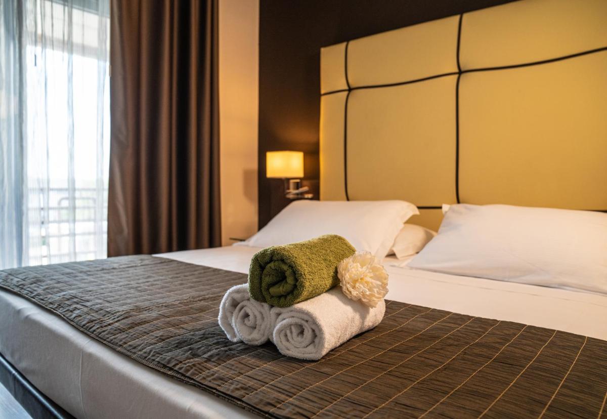 Hotel Pergola - Housity