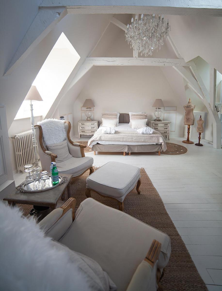 Bienvenue Chez Nous - Housity