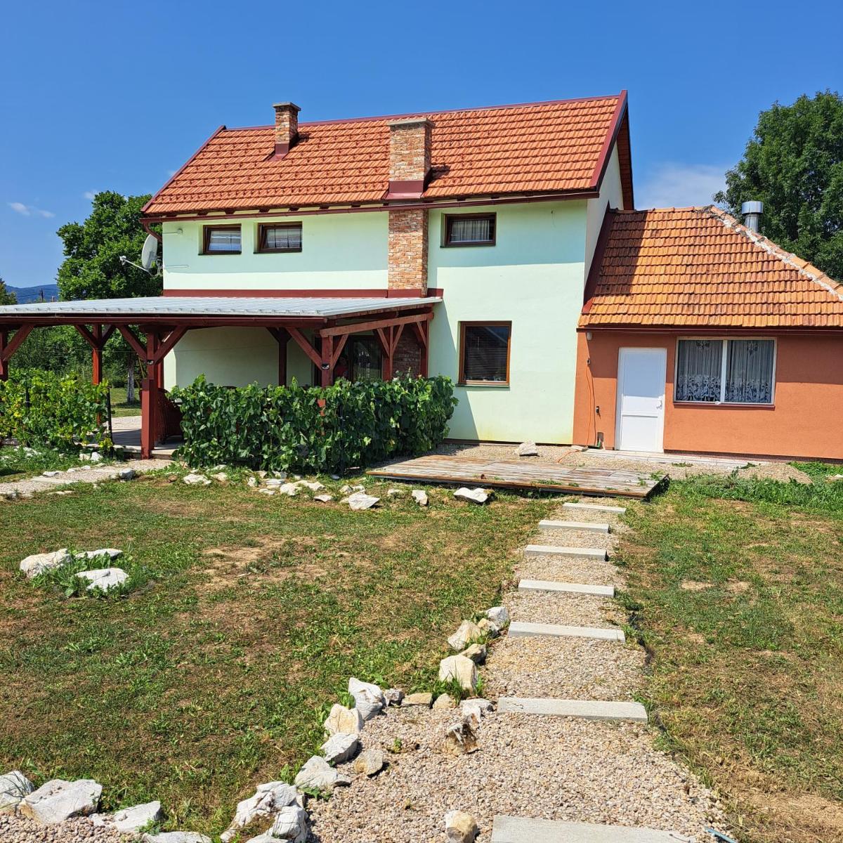 Propolis house - Housity