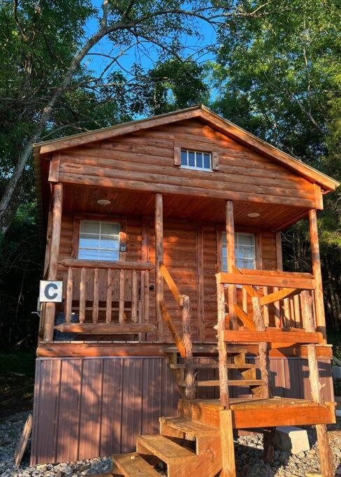 Sunset Hillside Cabin C on Horse Farm w Hiking - Housity