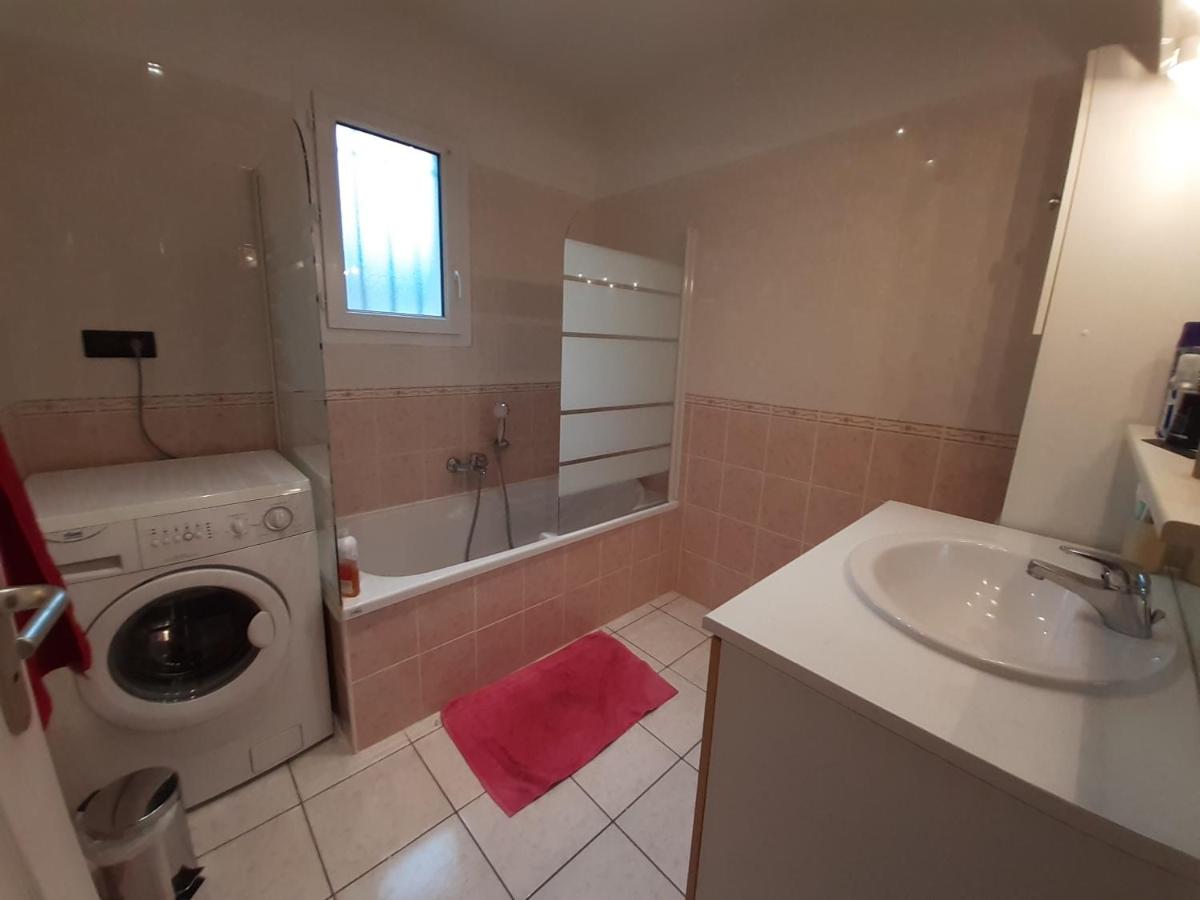 Charmante maison à Payzac avec piscine privée et Clim - Housity