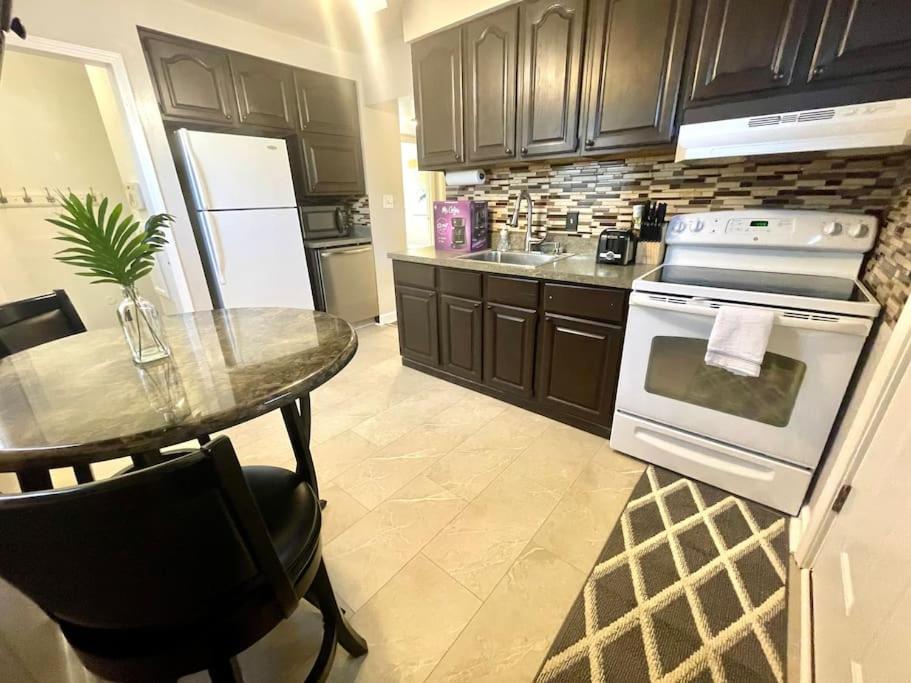 *Charming Beauty awaits you! - Housity