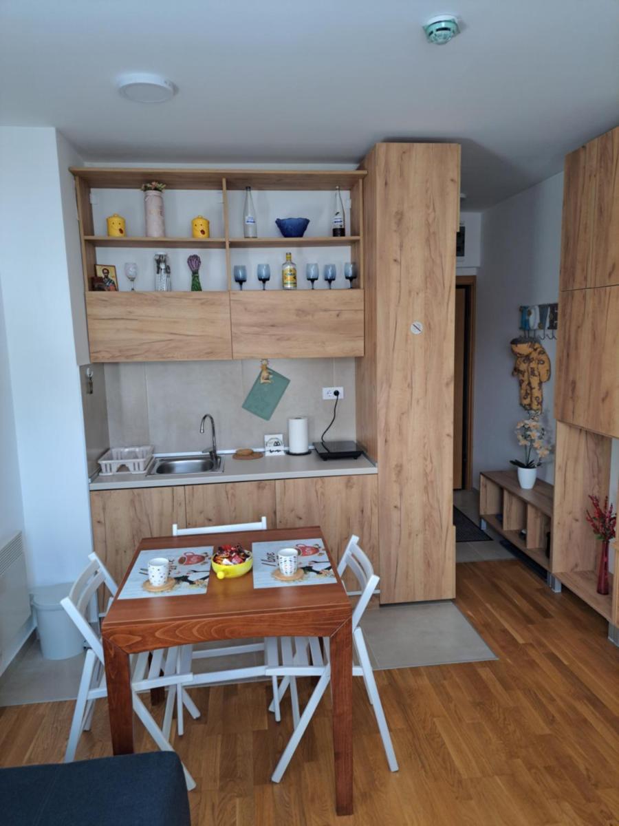 Vila Irina - Studio 11 lux - Housity