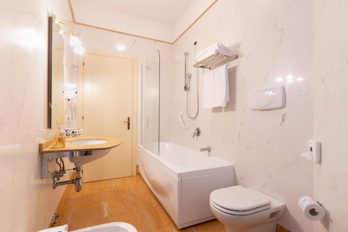 Hotel Alle Acque - Housity