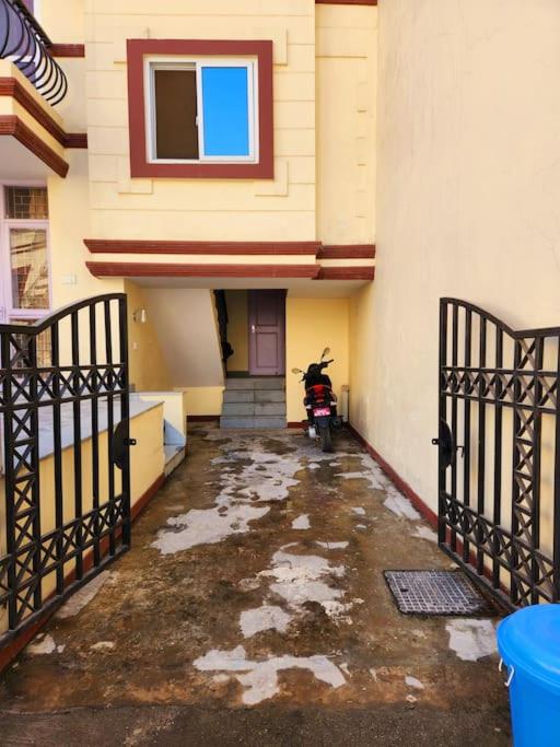 Suitetrails - Cosy Quiet Little Apartment In Kathmandu