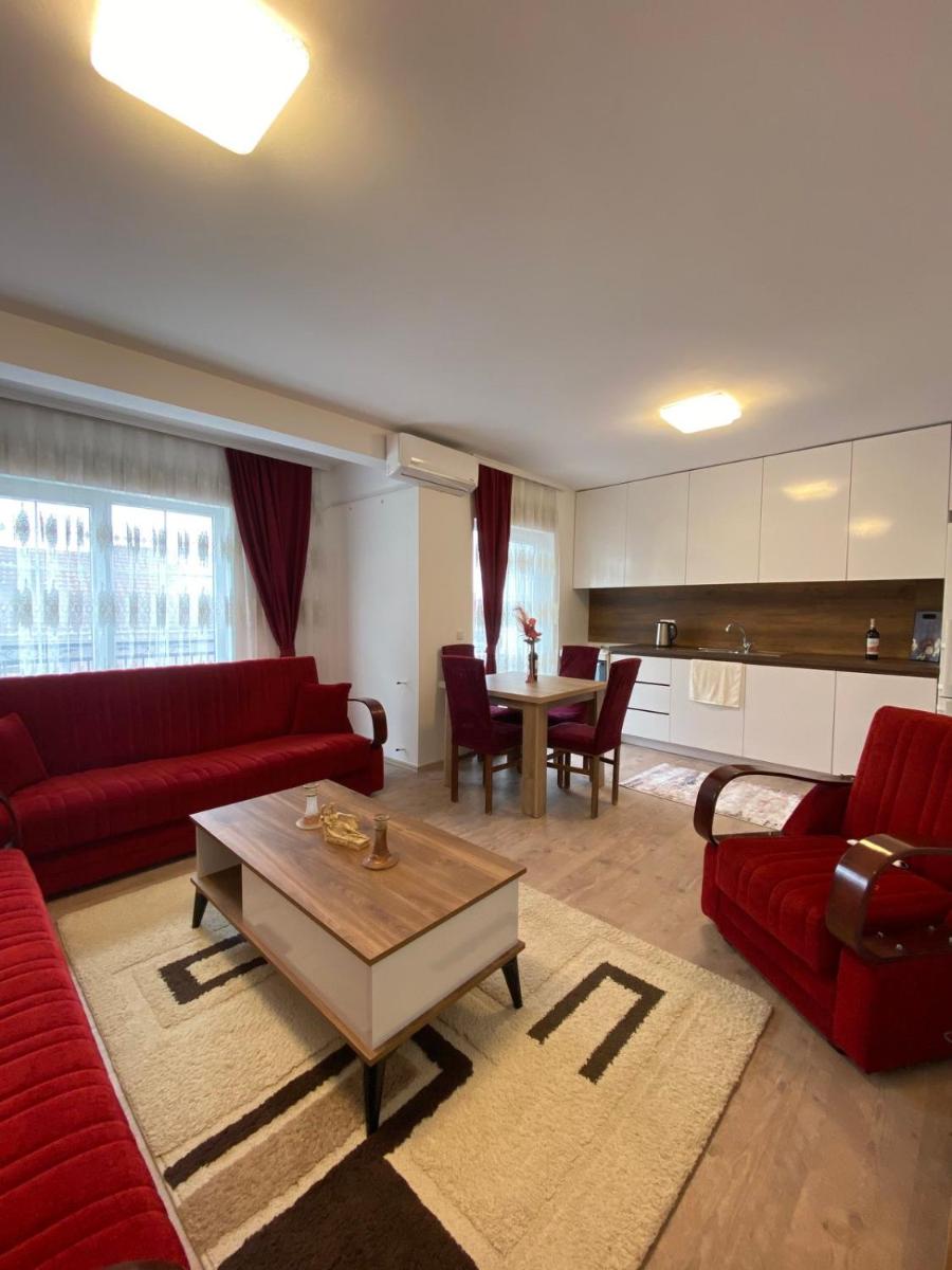 White Apartments 1 - Housity