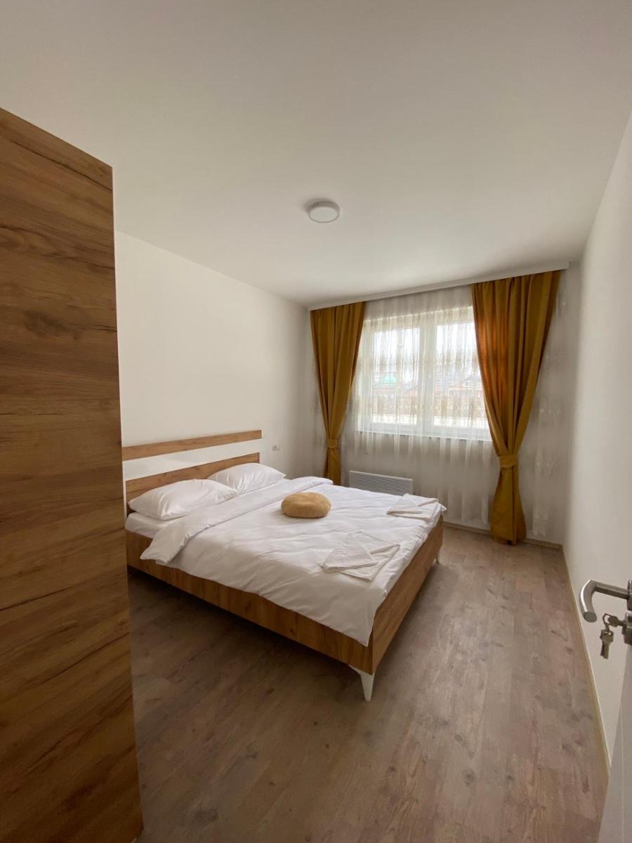 White Apartments 1 - Housity