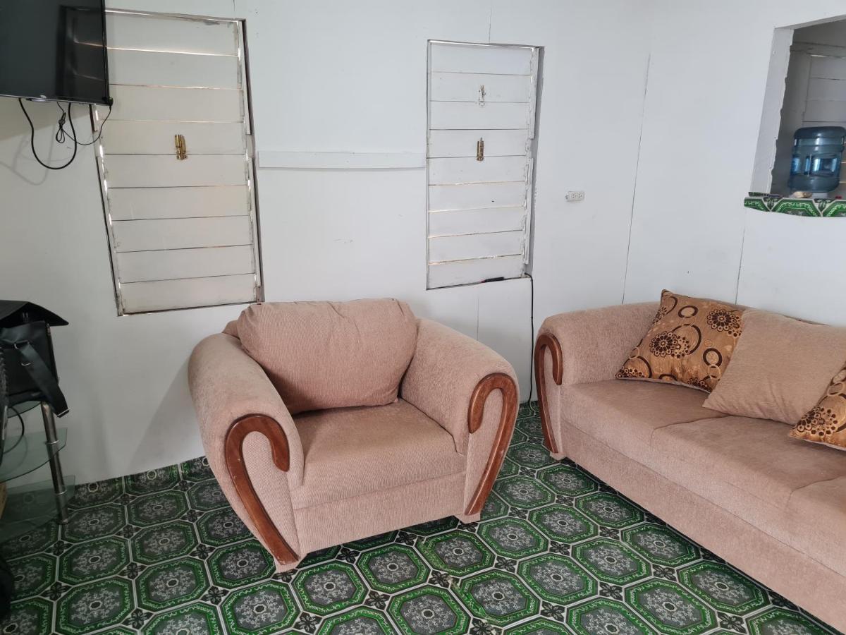 Lupit's Guest House - Housity