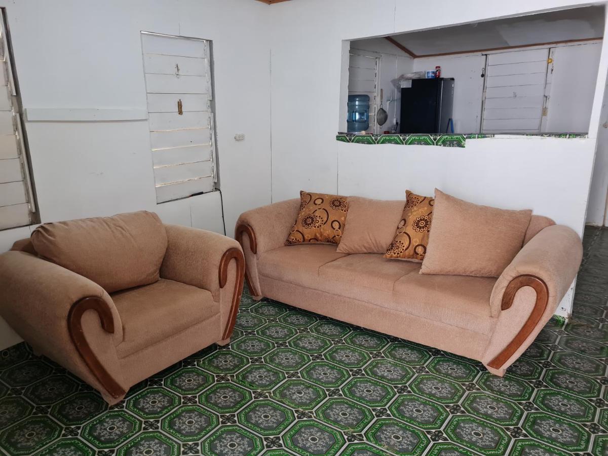 Lupit's Guest House - Housity