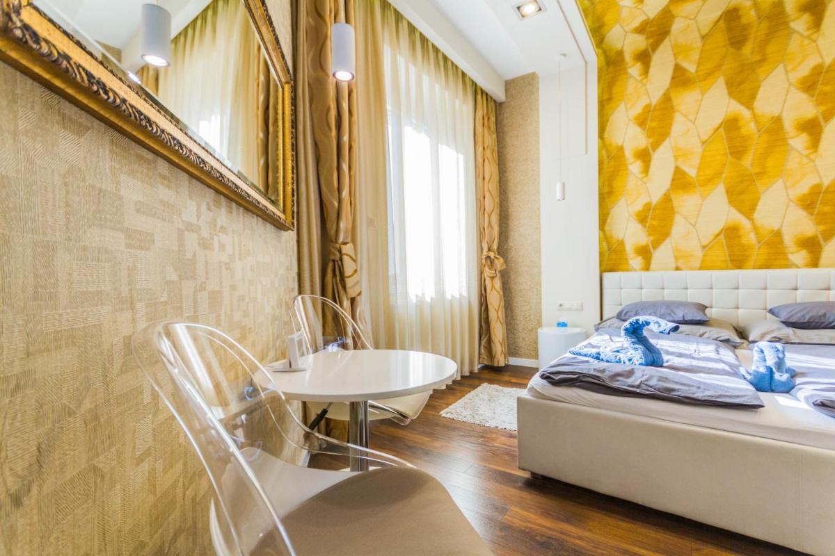 Chain Bridge Studio Apartment - Housity