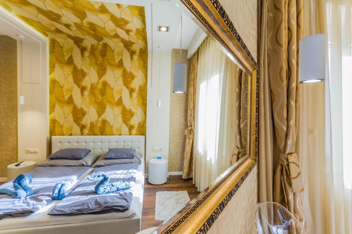 Chain Bridge Studio Apartment - Housity