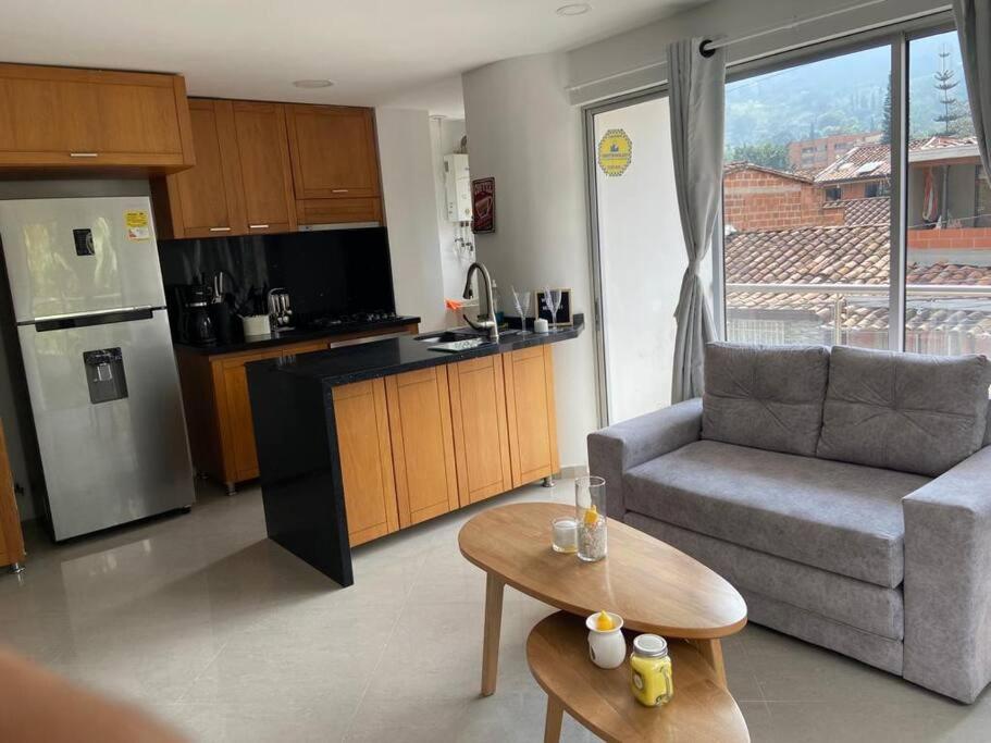 Amplio y acogedor Apartamento Sabaneta. - Housity