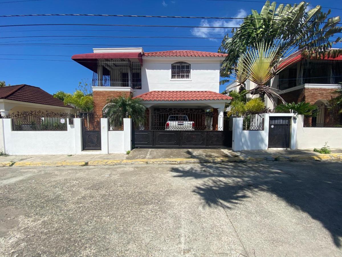 Maravillosa casa en Gurabo - Housity