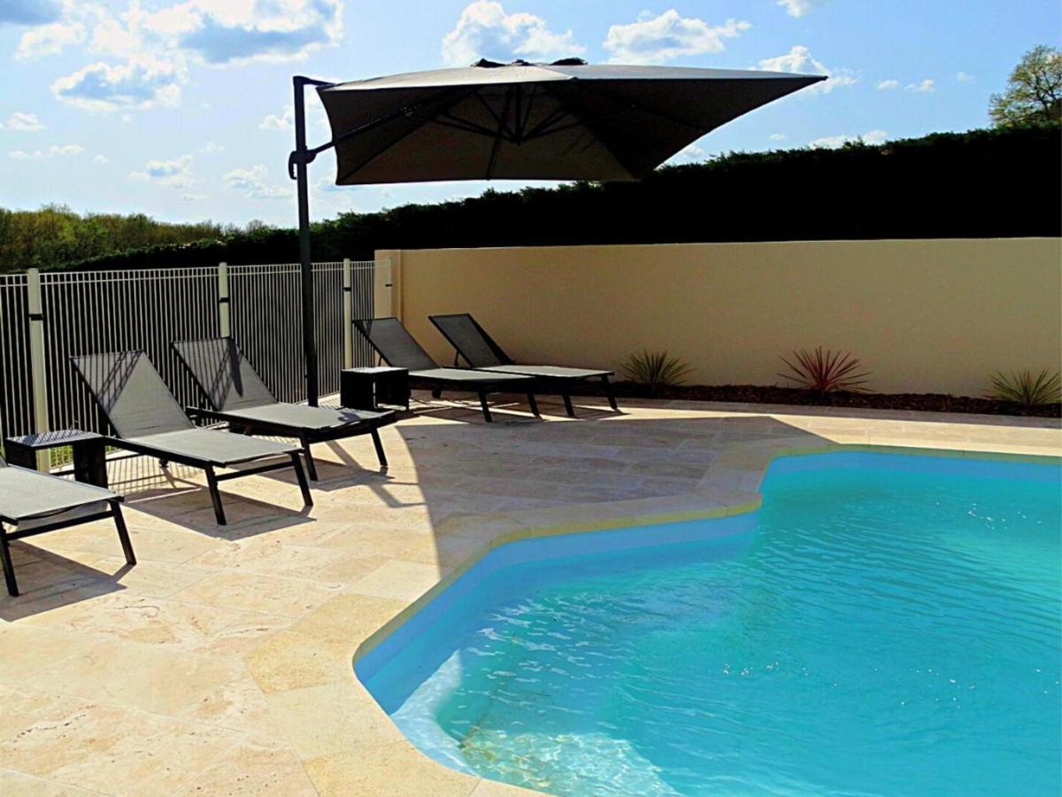 Maison spacieuse en pleine nature avec piscine, équipements de loisirs et randonnées à proximité - FR-1-653-105 - Housity