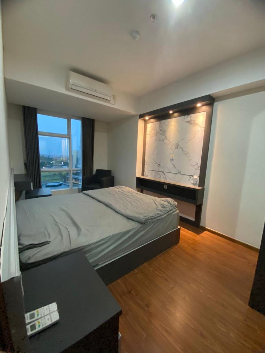 Spacious Apartment at Grand Lagoon Sungkono - Housity