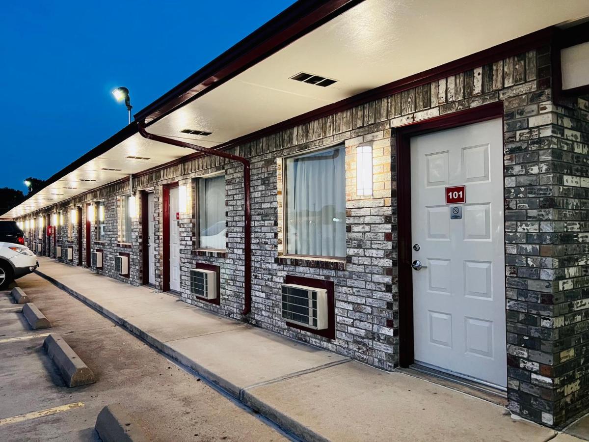 GreyStone Inn - Housity