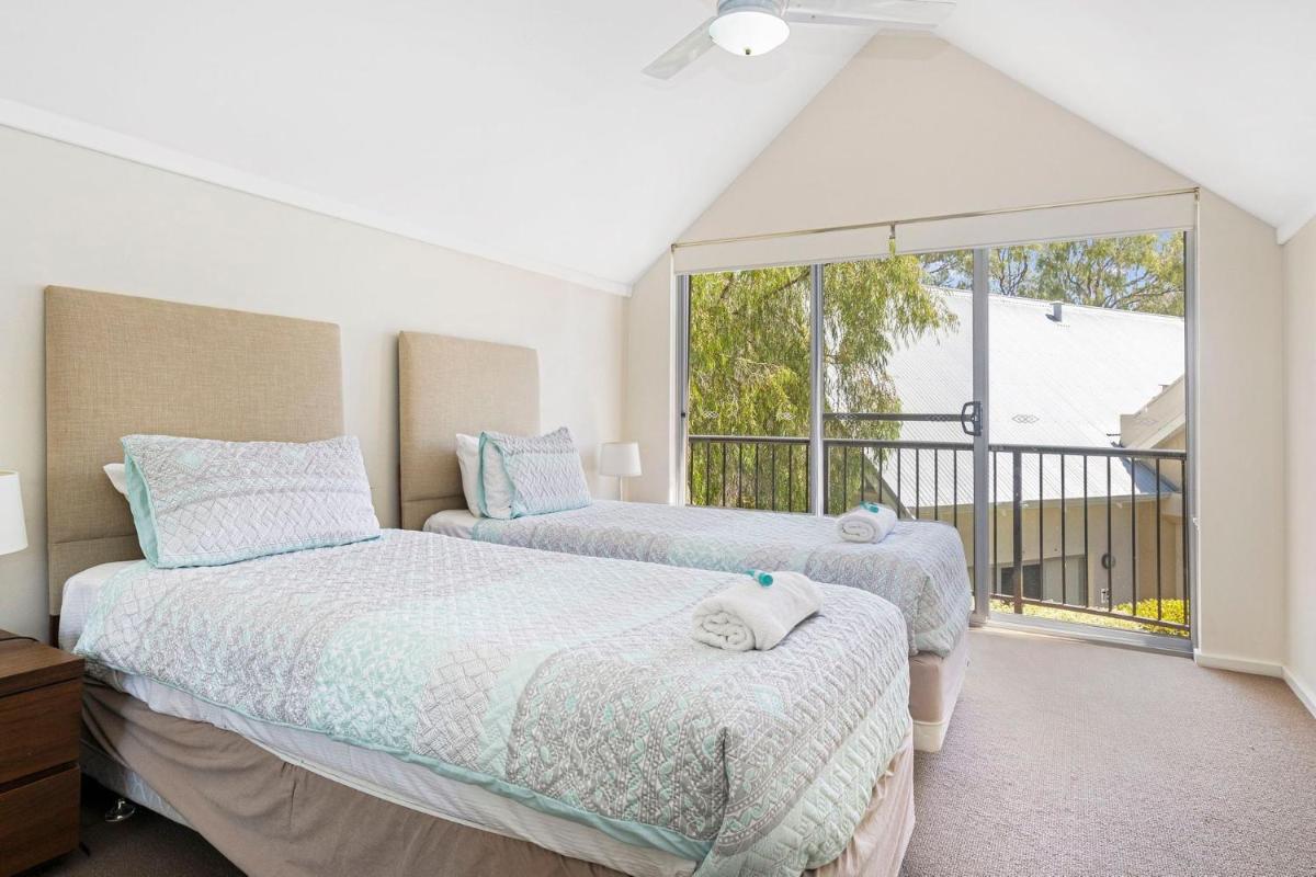 Tides at 65 Cape View Resort - Housity