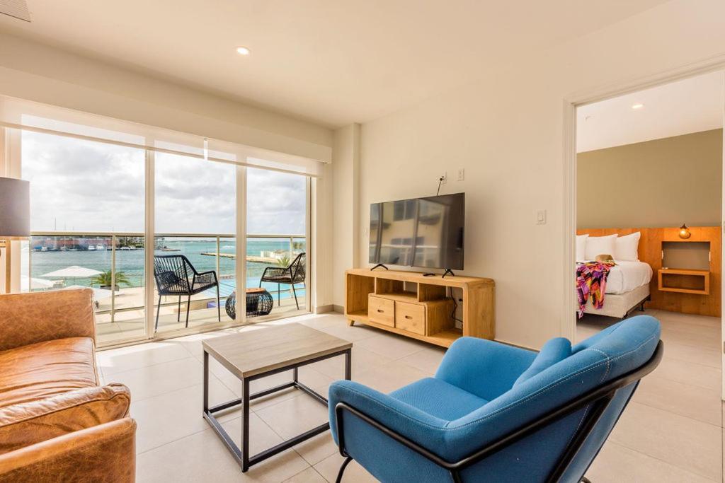 Europe Inside Caribbean Outside To Warm You Up - Housity