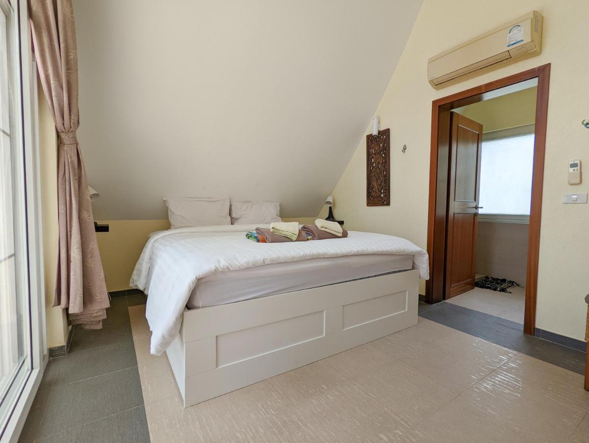 Blue Sky Pool Villa - Housity