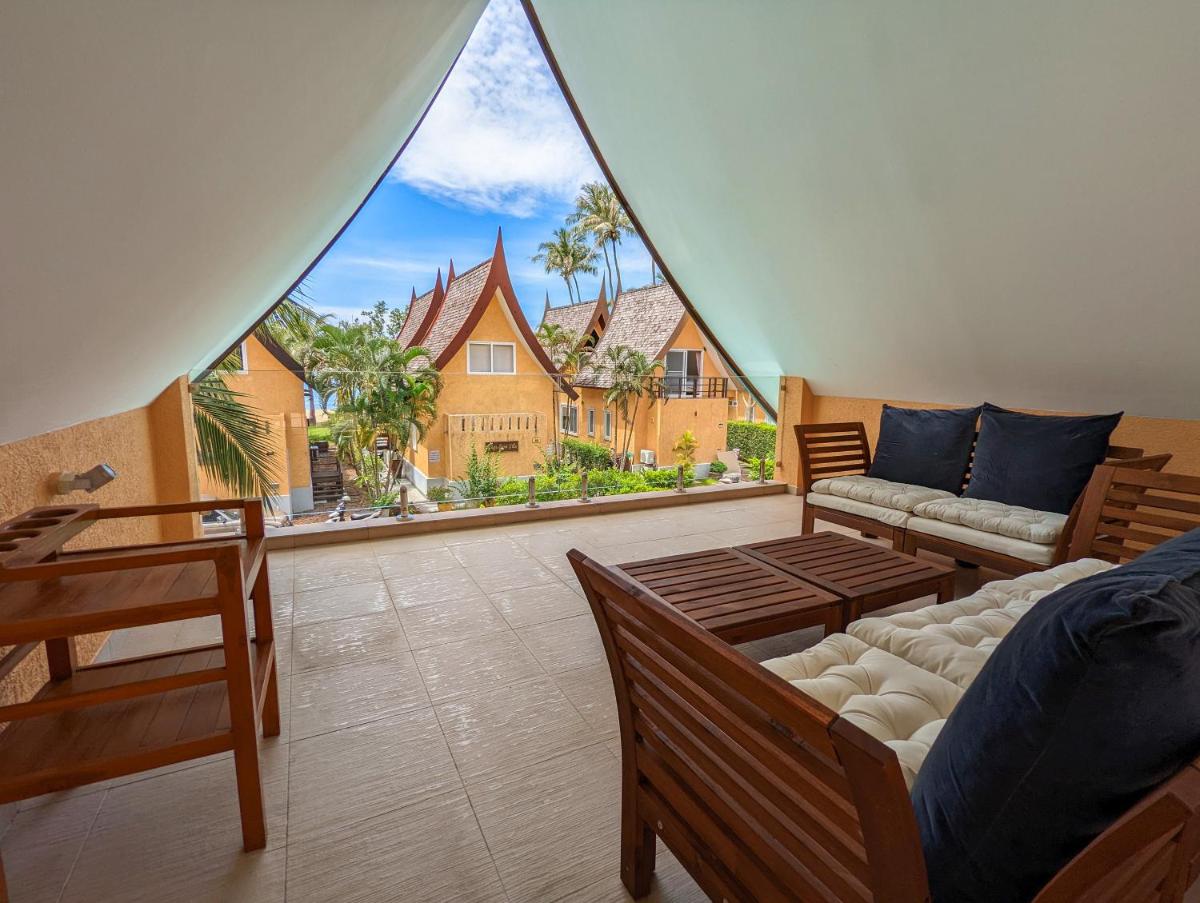 Blue Sky Pool Villa - Housity