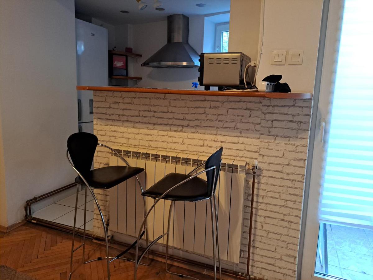 Downtown Apartment Piața Romana - Housity