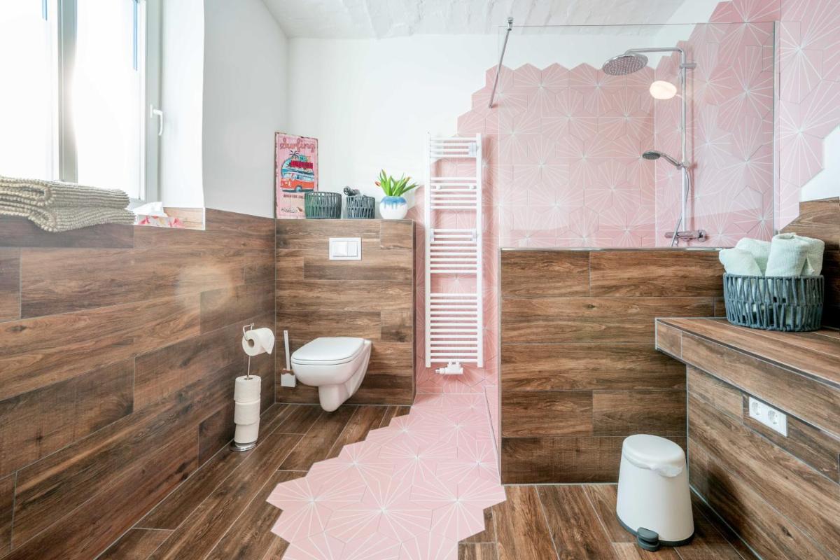 Gustava 28 - Housity