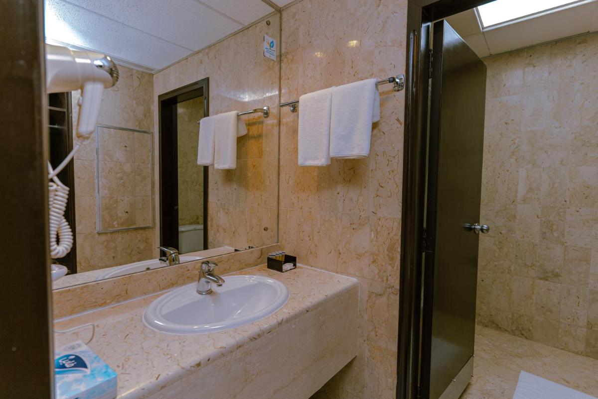 Suitetrails - Grand Star Al Saha Hotel
