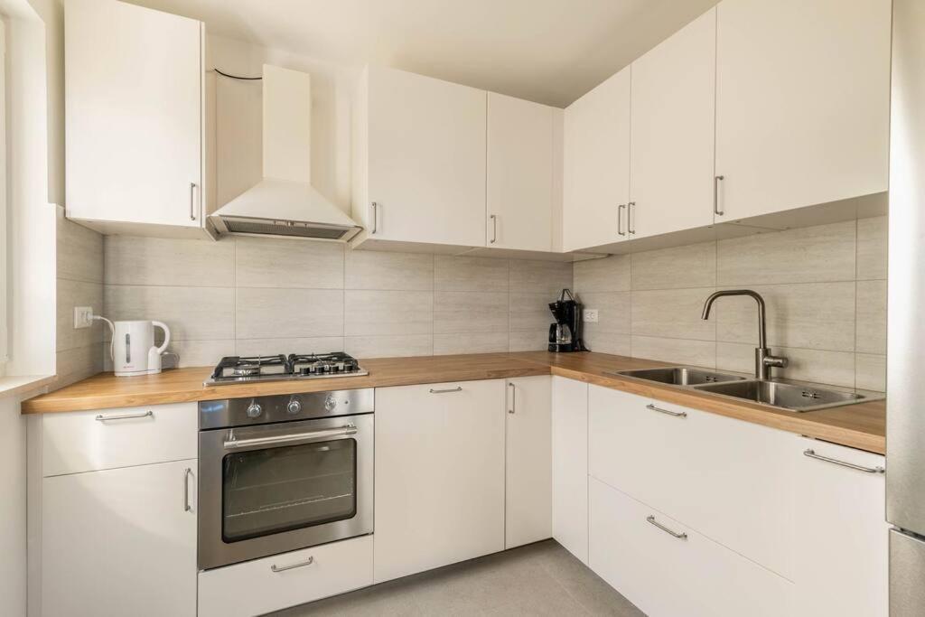Garden house Sutivan - Housity