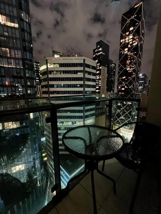 Suitetrails - Bright One Bedroom Apartment in Melbourne CBD