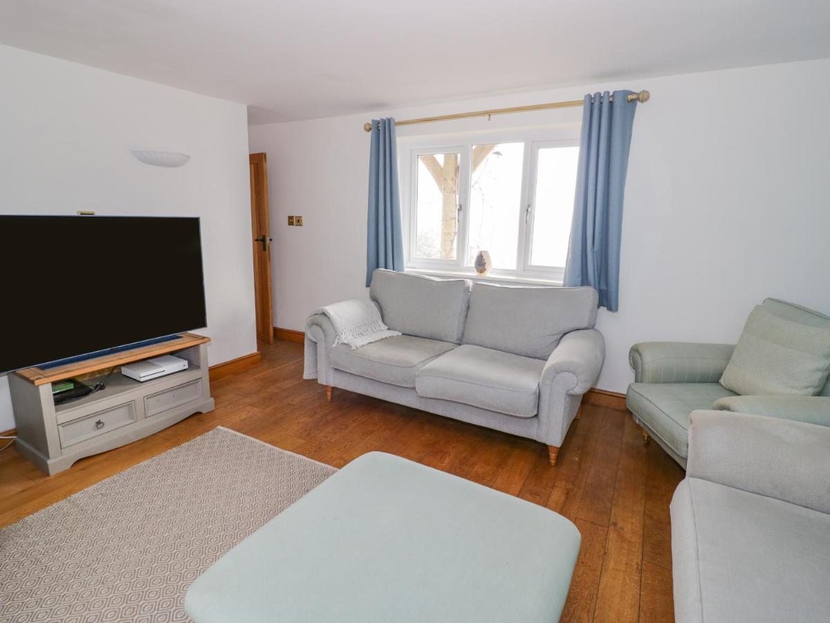 Fairview House - Housity