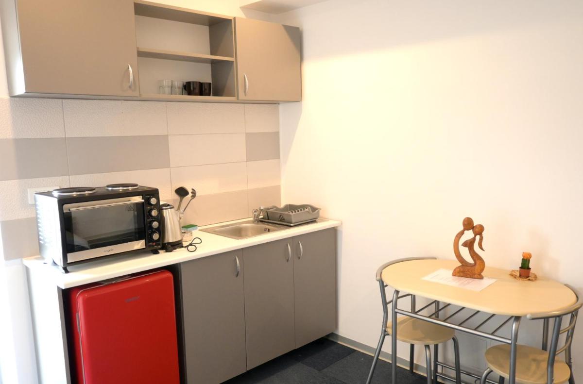 Luana Airport Apartments #4 - Housity