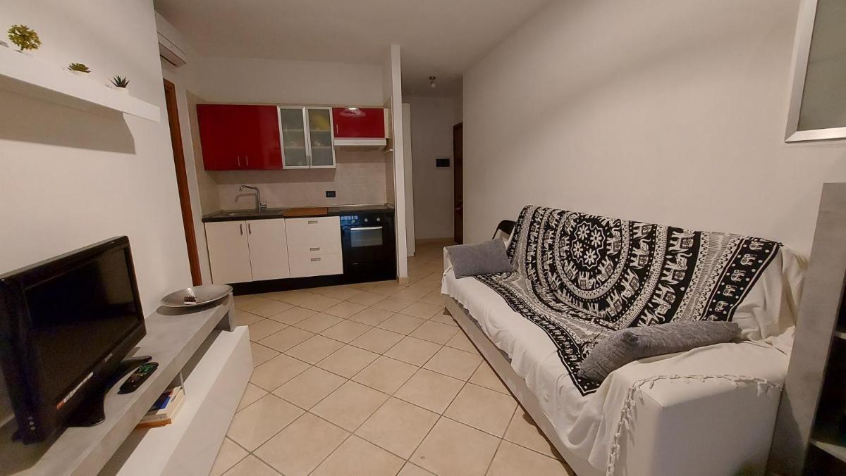 APPARTAMENTO SANTA COSTANZA CON PISCINA - Housity
