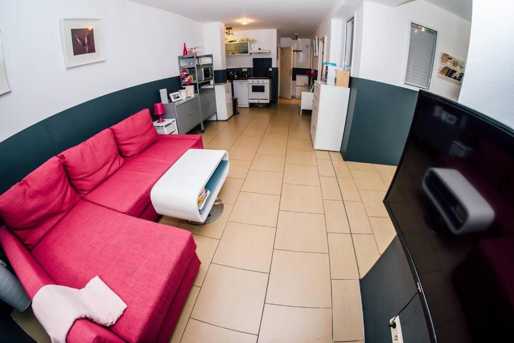 Apartment at Rostock - PINK - Hizvo