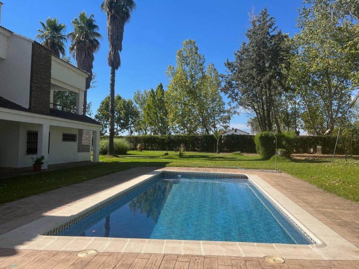 Pleasant Rural House With Pool - Housity