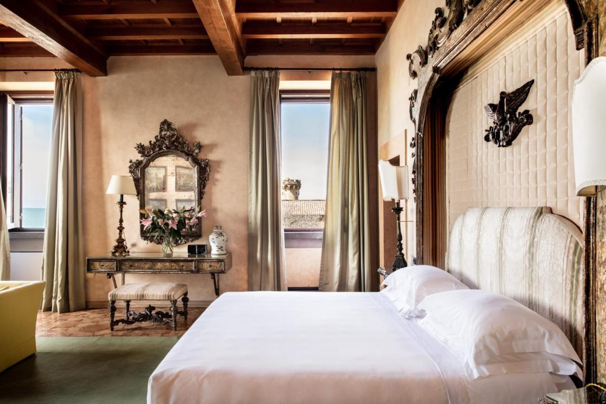 La Posta Vecchia Hotel - Housity