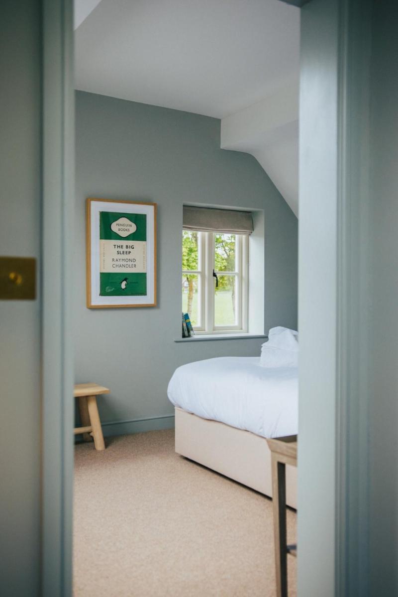 The Bottle & Glass Inn - Housity